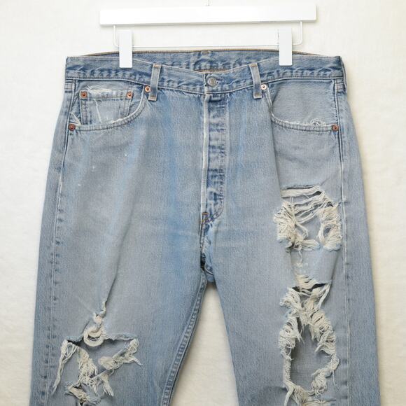 VTG LEVIS 501 Made In USA Distressed Thrashed Rigid Denim Jeans Grunge Sz 38x29 - Picture 2 of 11
